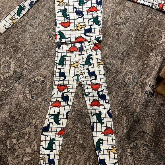 Hanna Andersson Dinosaur PJs 14 - Picture 5 of 6